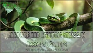 handling and reducing stress in arboreal snakes